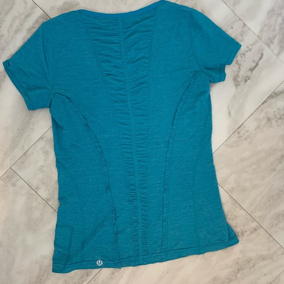 Bright blue Lululemon workout t-shirt - Picture 2 of 6